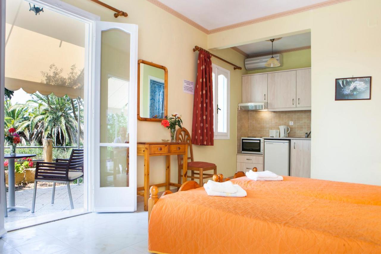 Tzivras Villa & Apartments Ласи Стая снимка