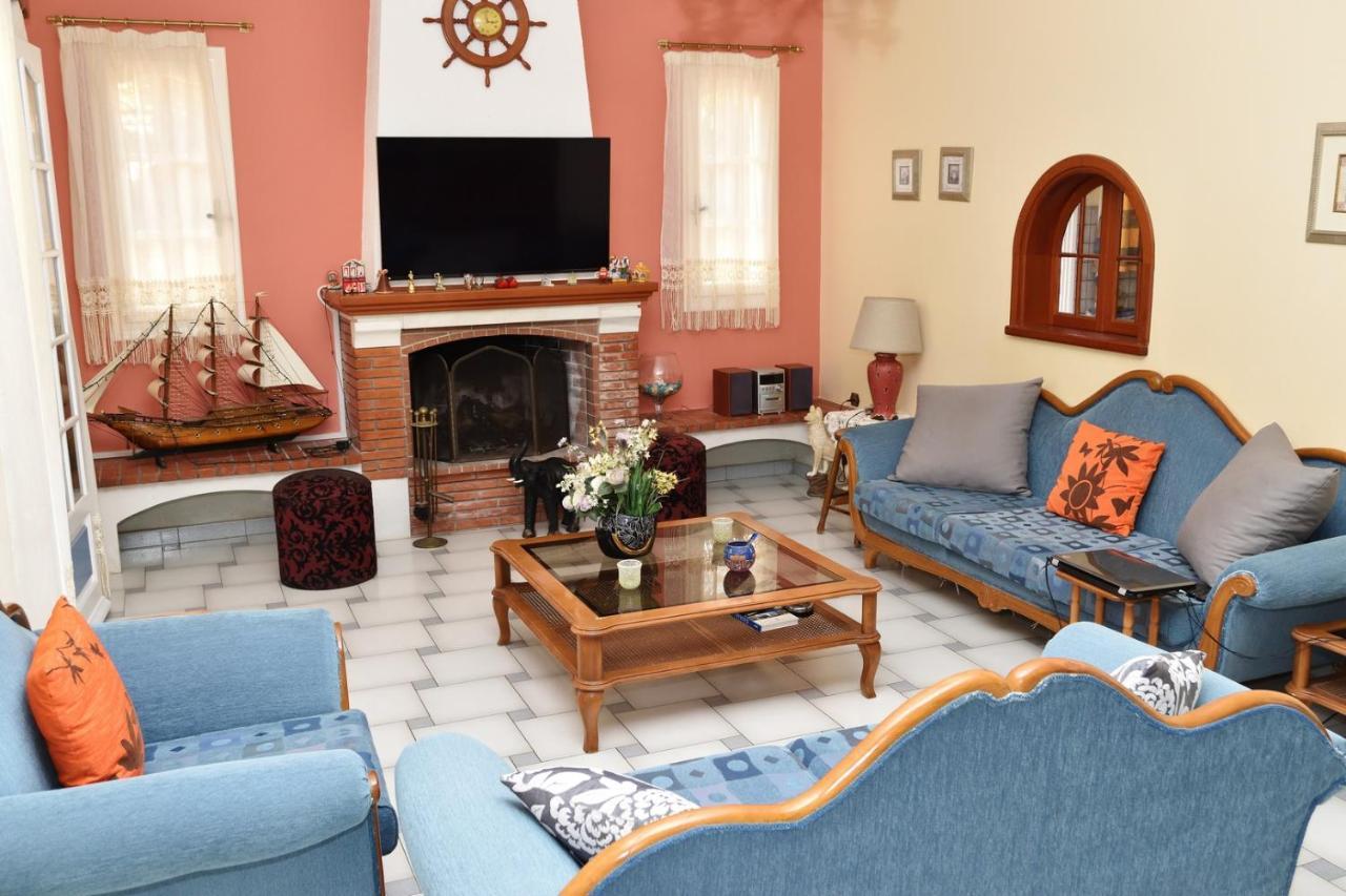 Tzivras Villa & Apartments Ласи Екстериор снимка