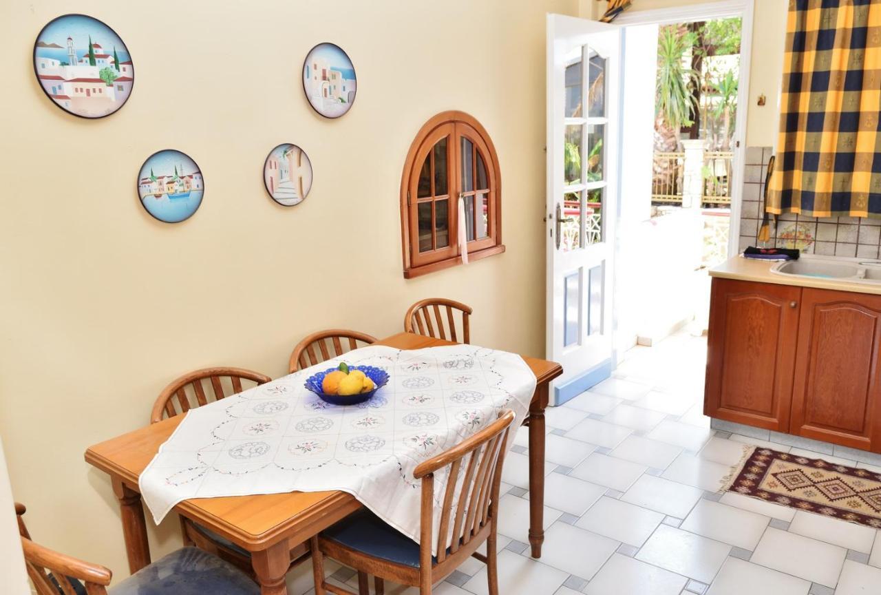 Tzivras Villa & Apartments Ласи Екстериор снимка