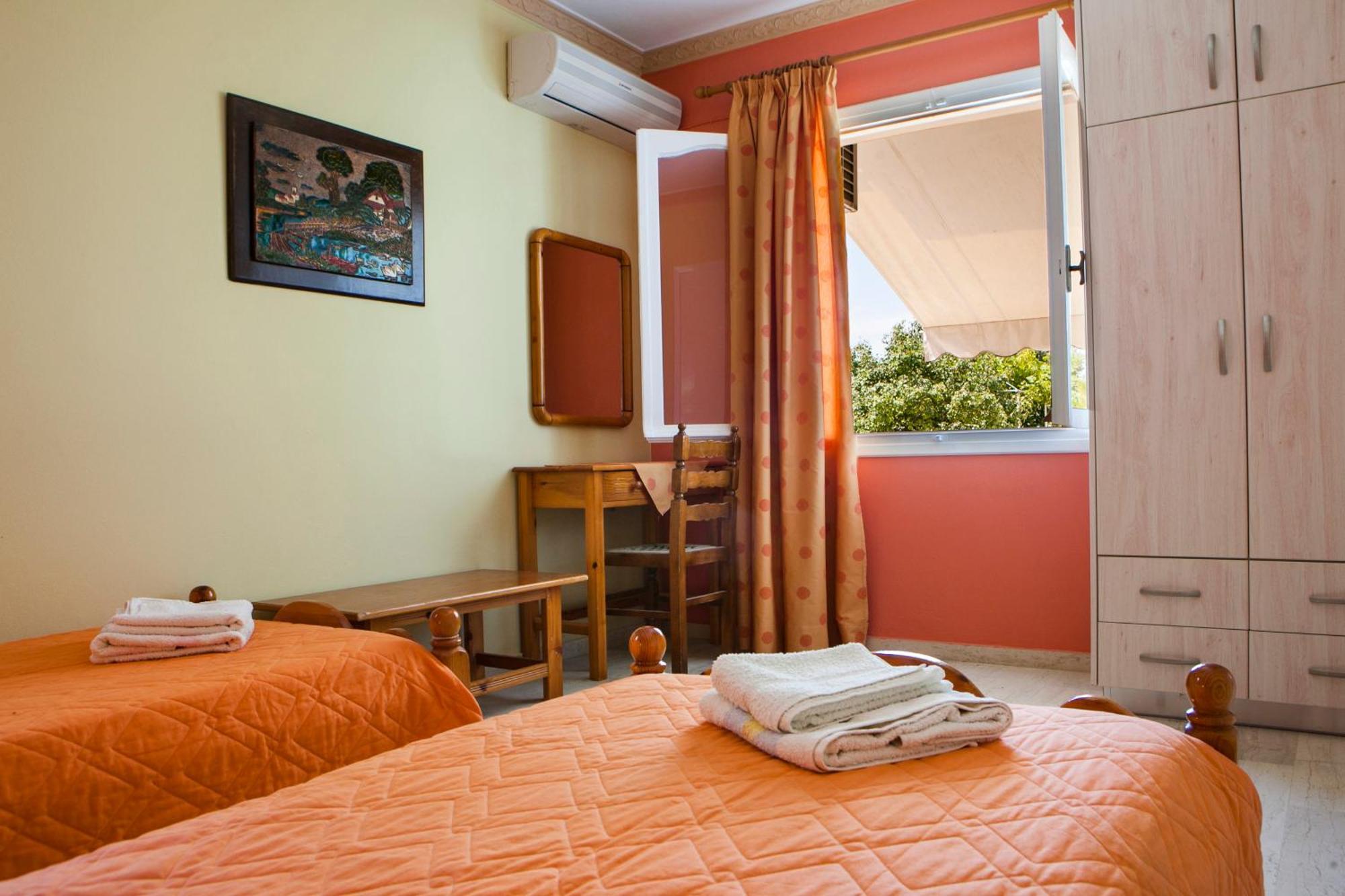 Tzivras Villa & Apartments Ласи Стая снимка