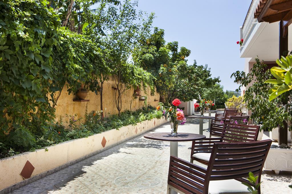 Tzivras Villa & Apartments Ласи Екстериор снимка
